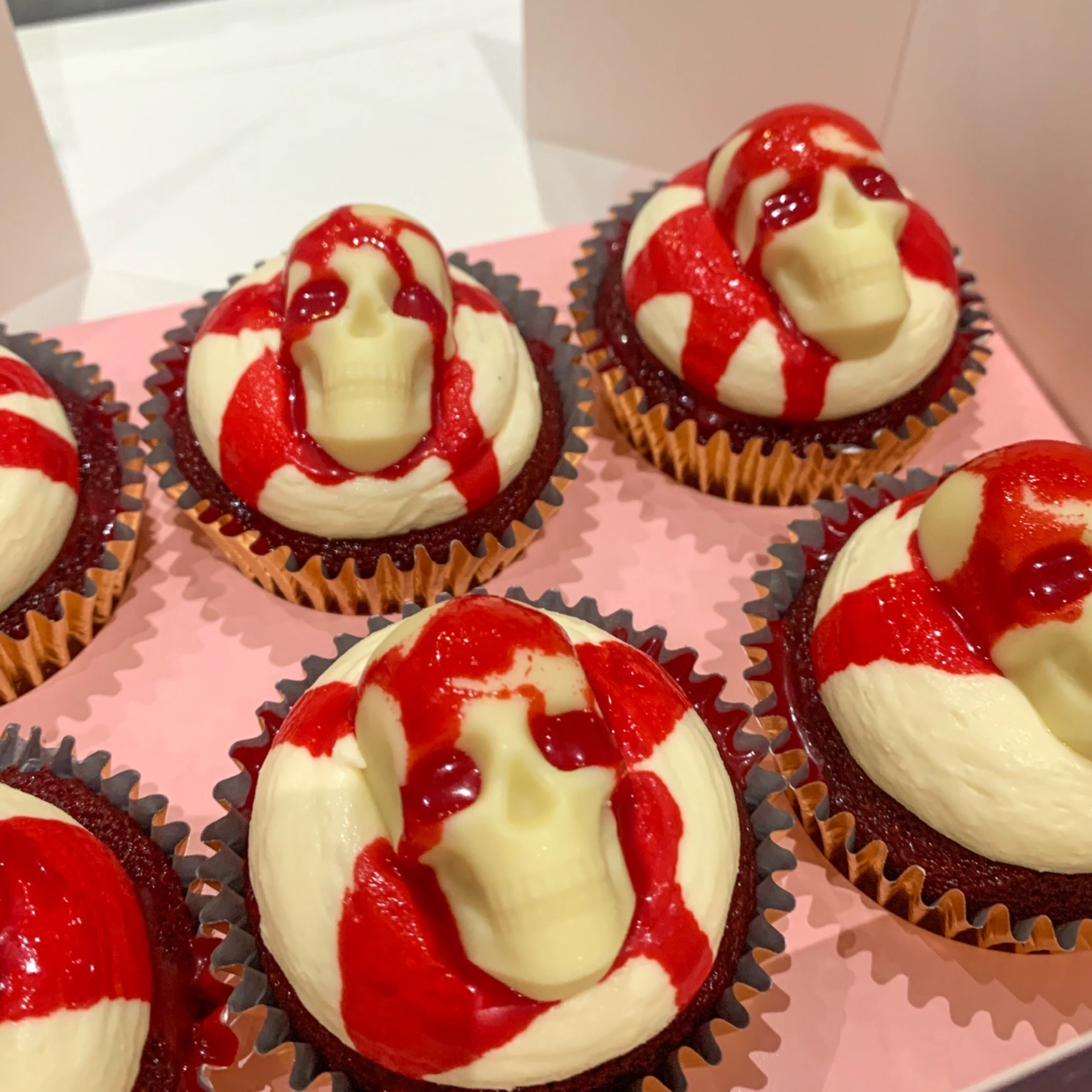 ๐ฉธ Bloody Velvet Reaper โ Halloween Red Velvet Skull Cupcake (London & UK) - Image 2