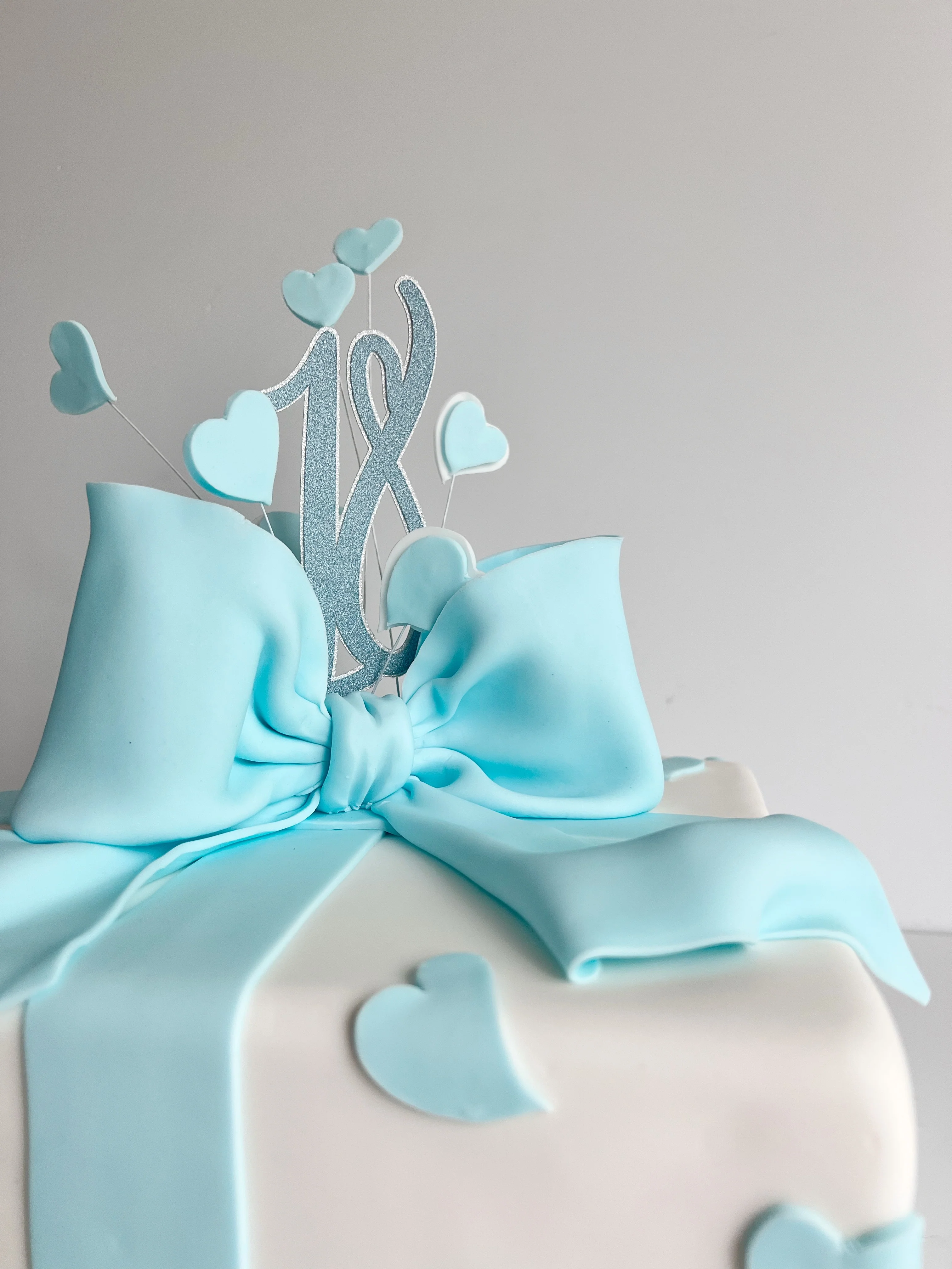 Tied Up With A Bow Cake - Image 2
